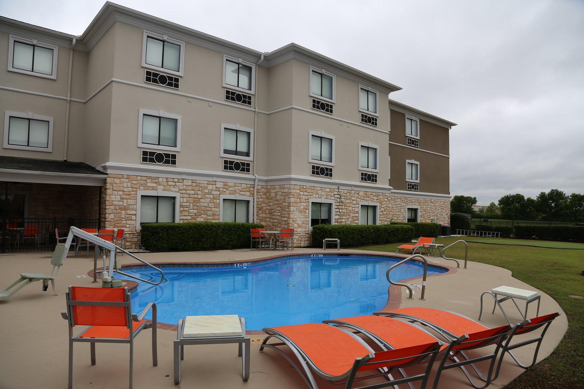 Holiday Inn Express Hotel & Suites Greenville By Ihg Εξωτερικό φωτογραφία