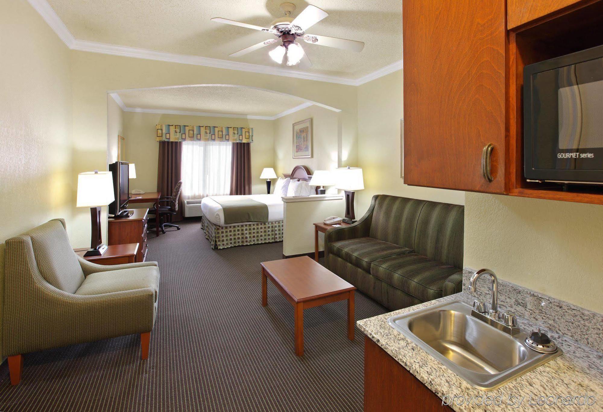 Holiday Inn Express Hotel & Suites Greenville By Ihg Εξωτερικό φωτογραφία