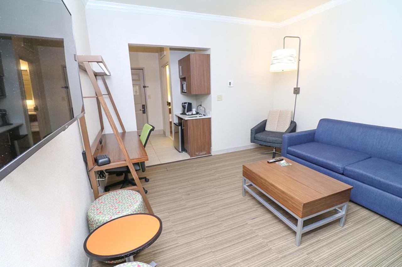 Holiday Inn Express Hotel & Suites Greenville By Ihg Εξωτερικό φωτογραφία