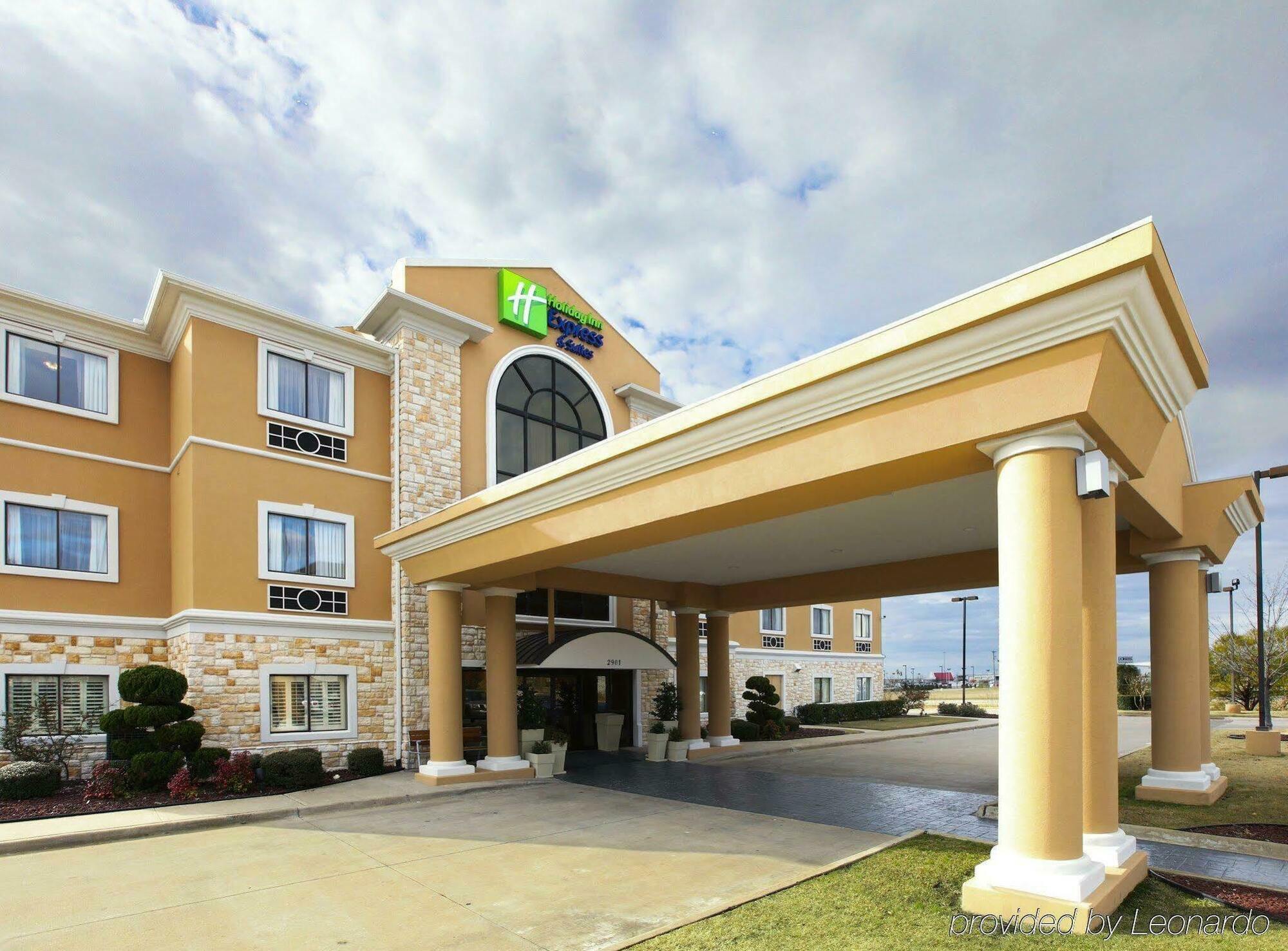 Holiday Inn Express Hotel & Suites Greenville By Ihg Εξωτερικό φωτογραφία